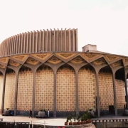 معماری معاصر ایران، گرایش ها و چالش ها