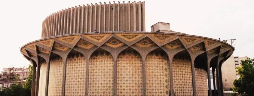 معماری معاصر ایران، گرایش ها و چالش ها